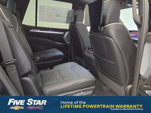 New 2026 Cadillac Escalade Platinum Sport w/ LPO, Floor Liner Package AWD/4WD image 18
