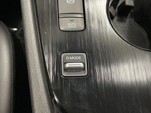 Used 2023 Nissan Rogue SV w/ SV Premium B Package image 23