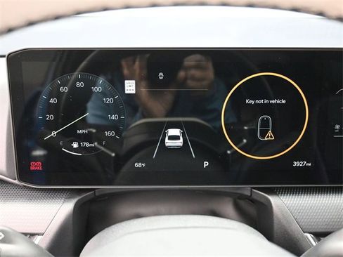 Used 2025 Kia K4 GT-Line image 18