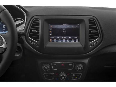 Certified 2018 Jeep Compass Latitude w/ Popular Equipment Group AWD/4WD image 10