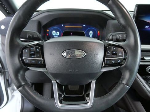 Certified 2025 Ford Explorer Platinum AWD/4WD image 21