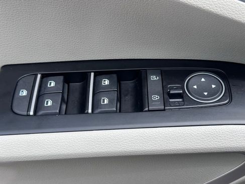 Used 2025 Kia Soul LX image 20