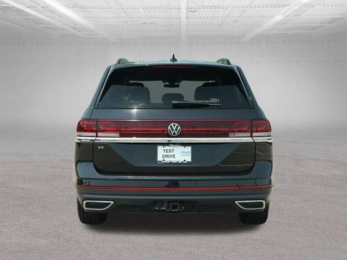 Used 2025 Volkswagen Atlas SE FWD image 7