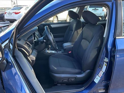Used 2019 Subaru Legacy 2.5i Premium image 9