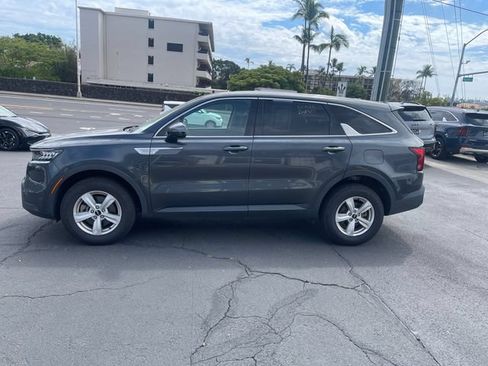 Used 2023 Kia Sorento LX AWD/4WD image 3