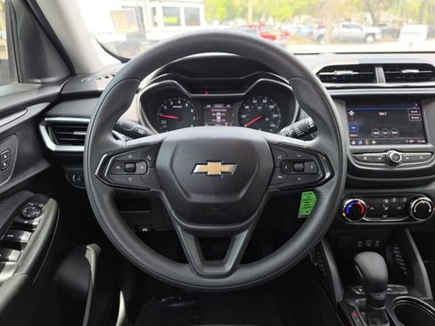 Used 2022 Chevrolet TrailBlazer LS FWD image 14