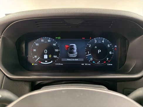 Used 2025 Land Rover Discovery Dynamic SE image 15