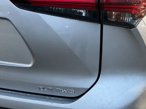 Used 2024 Toyota Highlander XLE image 22