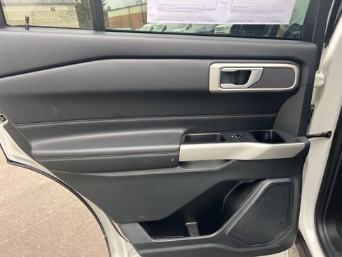 Used 2023 Ford Explorer XLT w/ Equipment Group 202A image 17