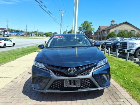 Certified 2019 Toyota Camry SE FWD image 2