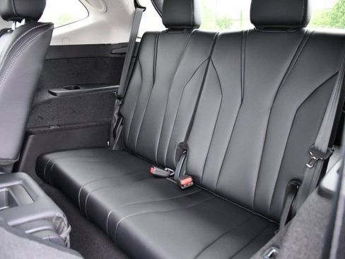 Certified 2026 Acura MDX FWD w/ Technology Package image 16