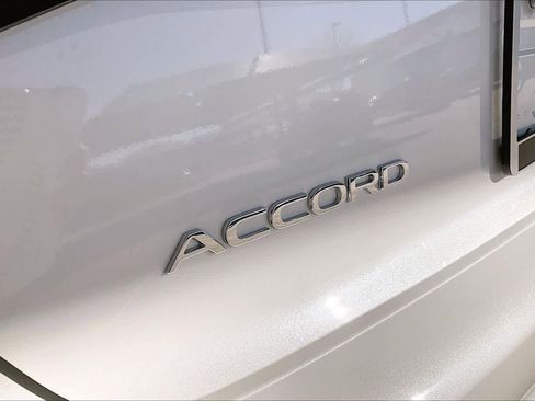 Certified 2025 Honda Accord SE image 30