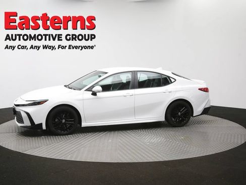 Used 2025 Toyota Camry SE FWD image 57