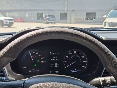 Used 2016 Hyundai Sonata SE FWD image 17