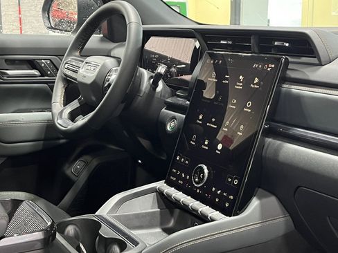 New 2026 GMC Terrain AT4 w/ Convenience Package III image 10