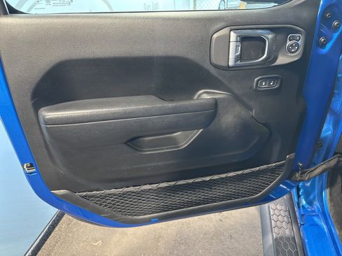 Used 2023 Jeep Wrangler Sport S image 24