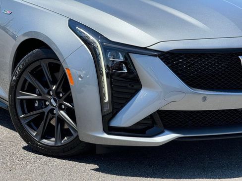 Certified 2025 Cadillac CT5 V RWD image 11