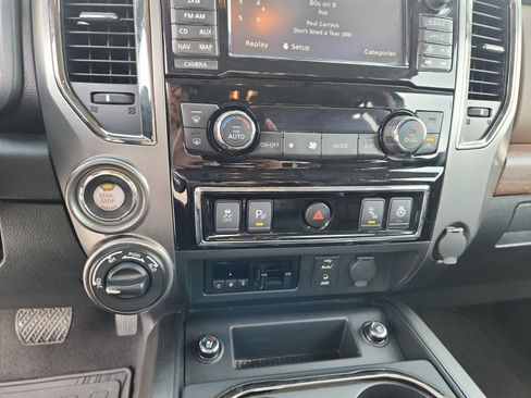 Used 2017 Nissan Titan Platinum Reserve image 12