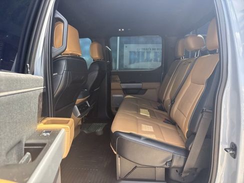 Used 2024 Ford F350 Lariat w/ FX4 Off-Road Package image 10