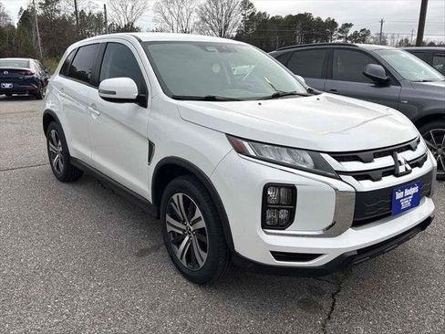 Used 2020 Mitsubishi Outlander Sport SE image 3