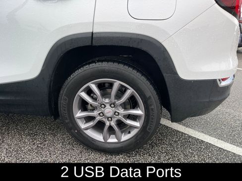 Used 2022 GMC Terrain SLT w/ Tech Package image 9