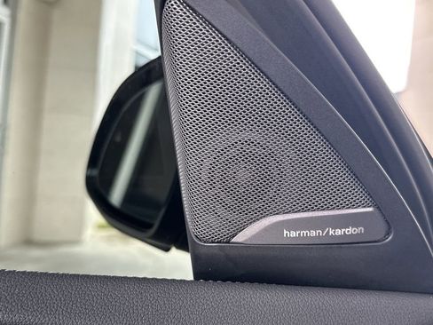 Used 2024 BMW X4 M40i w/ Premium Package image 12