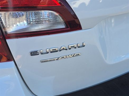 Used 2019 Subaru Outback 2.5i Limited w/ Popular Package #2 image 6