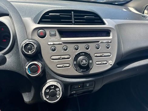 Used 2013 Honda Fit image 9