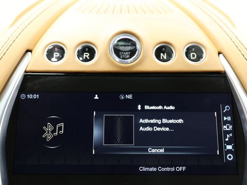 Used 2021 Aston Martin DBX AWD/4WD image 37