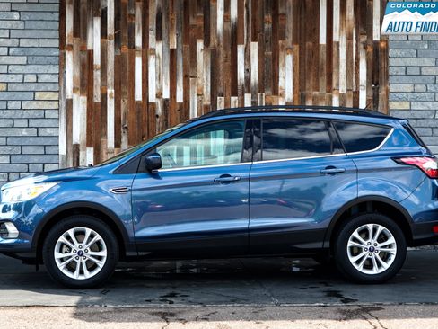 Used 2018 Ford Escape SE image 3