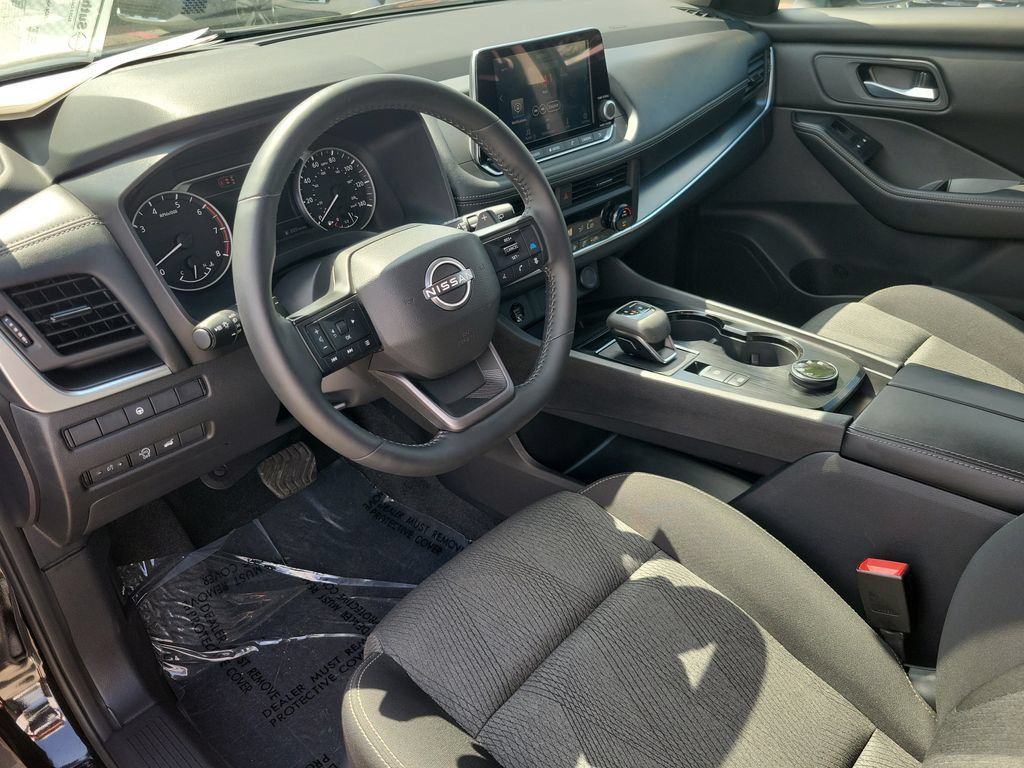 Certified 2026 Nissan Rogue SV AWD/4WD image 15