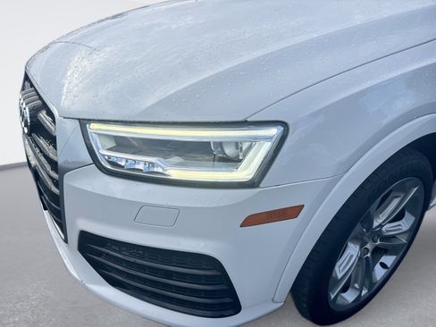 Used 2018 Audi Q3 2.0T Premium Plus w/ Premium Plus Package AWD/4WD image 10