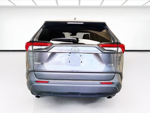 Used 2025 Toyota RAV4 XLE FWD image 5