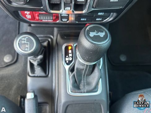 Certified 2024 Jeep Wrangler Unlimited Rubicon AWD/4WD image 26