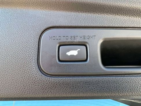 Used 2023 Acura MDX SH-AWD w/ Technology Package image 9