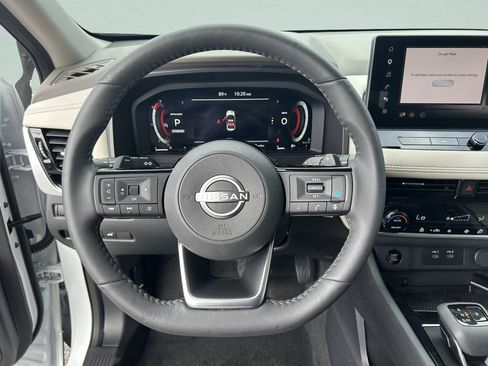 Used 2024 Nissan Rogue SL FWD image 33
