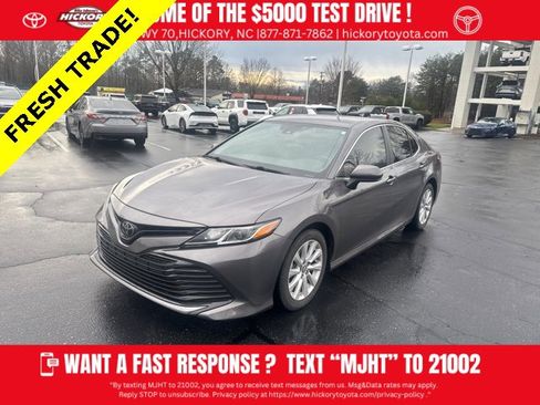 Used 2019 Toyota Camry LE image 1