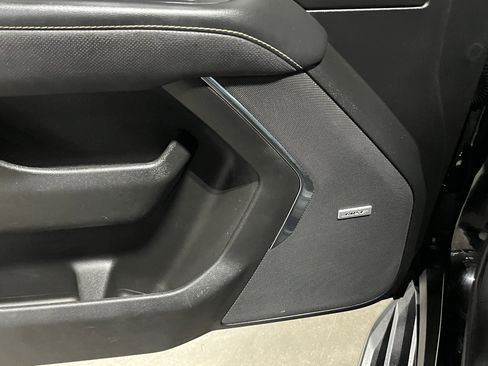 Used 2023 Chevrolet Suburban Premier image 18