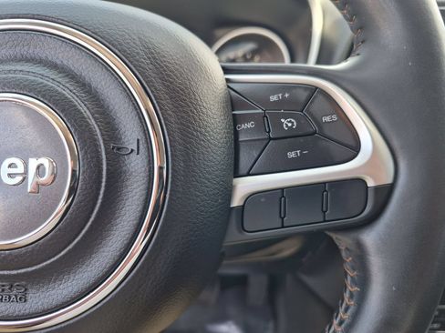 Used 2018 Jeep Compass Limited w/ Navigation Group AWD/4WD image 18