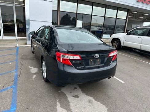 Used 2014 Toyota Camry SE FWD image 6