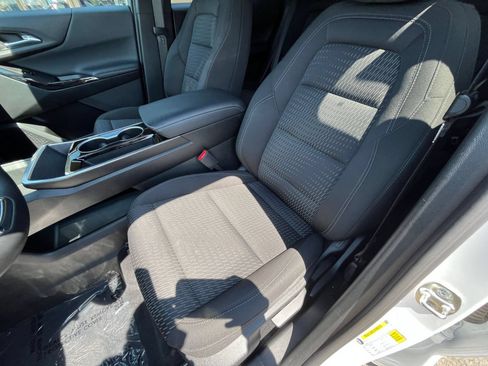 Used 2025 Chevrolet Equinox LT AWD/4WD image 37