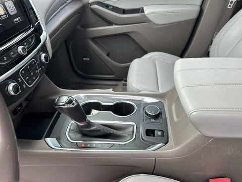 Used 2019 Chevrolet Traverse LT w/ LT Premium Package image 36