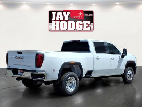 New 2026 GMC Sierra 3500 SLE w/ SLE Value Package AWD/4WD image 6