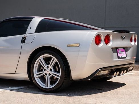 Used 2008 Chevrolet Corvette Coupe w/ Preferred Equipment Group RWD image 30