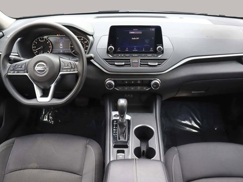 Used 2022 Nissan Altima 2.5 SV AWD/4WD image 18