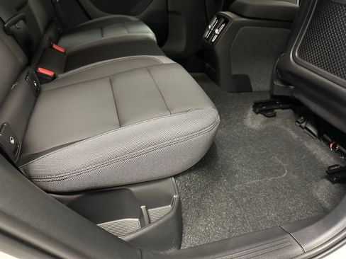 Certified 2024 Volvo XC40 Recharge Core w/ Protection Package Premier image 20