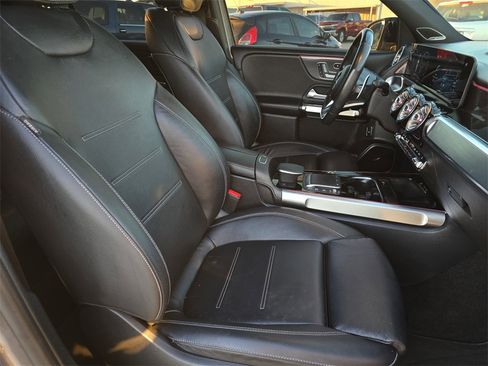 Used 2021 Mercedes-Benz GLB 35 AMG 4MATIC image 10