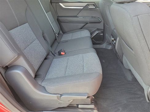 Used 2025 GMC Acadia Elevation image 21