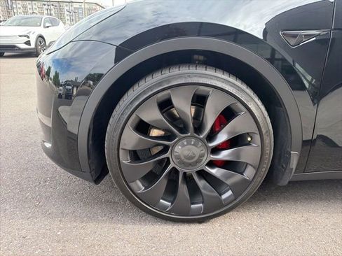 Used 2023 Tesla Model Y Performance AWD/4WD image 3