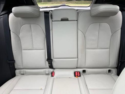 Used 2024 Volvo XC40 B5 Plus w/ Protection Package Premier AWD/4WD image 14